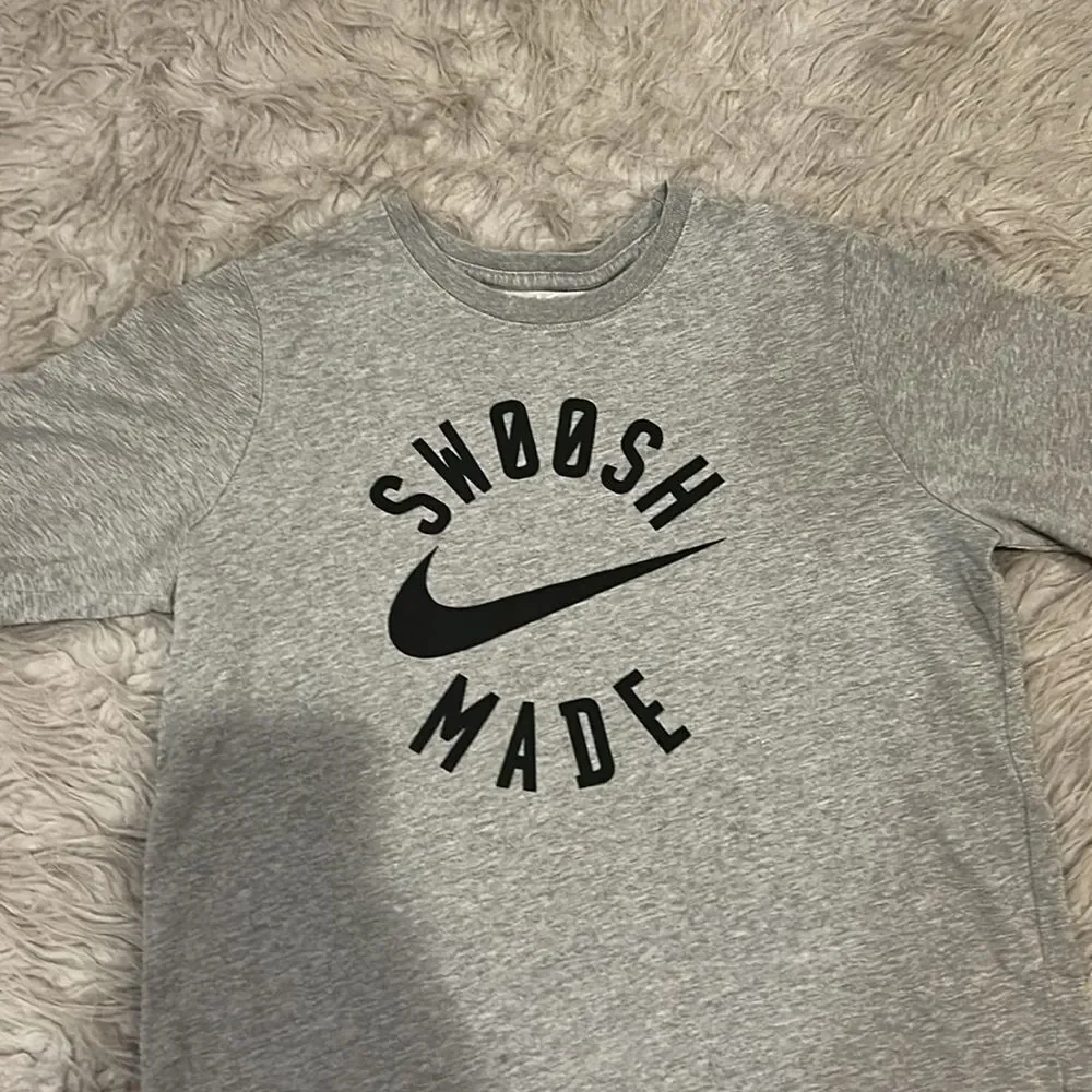 Nike the‎ nike tee swoosh made gray and black logo cotton tshirt